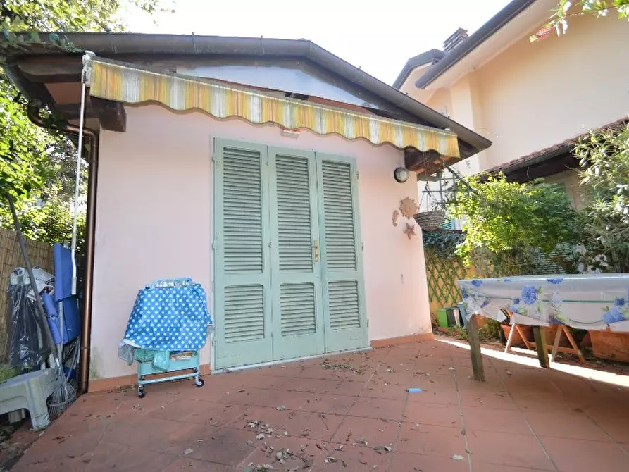 Immagine 1 di Casa indipendente in vendita  a Pietrasanta