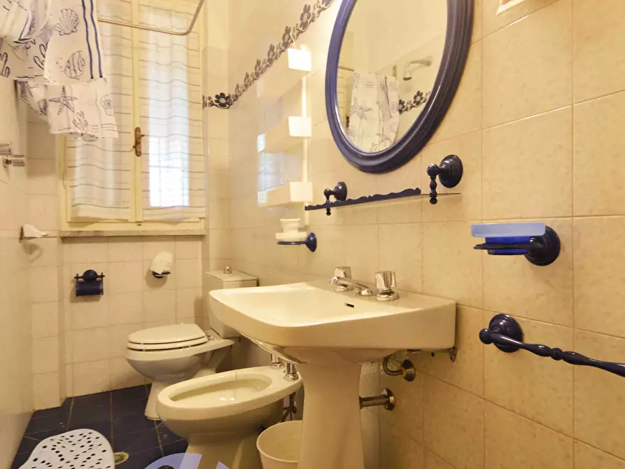 Immagine 27 di Villa in vendita  a Pietrasanta