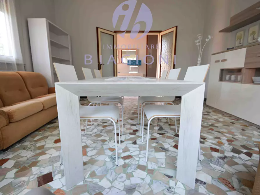 Immagine 17 di Villa in vendita  a Pietrasanta