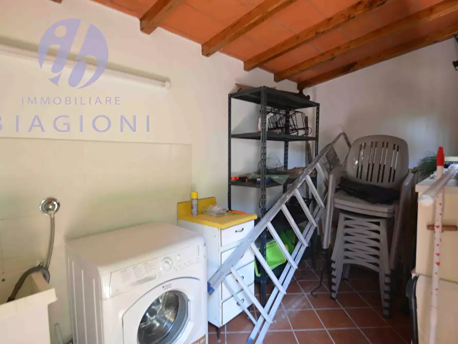 Immagine 29 di Villa in vendita  a Pietrasanta