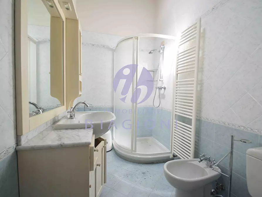 Immagine 33 di Villa in vendita  a Pietrasanta