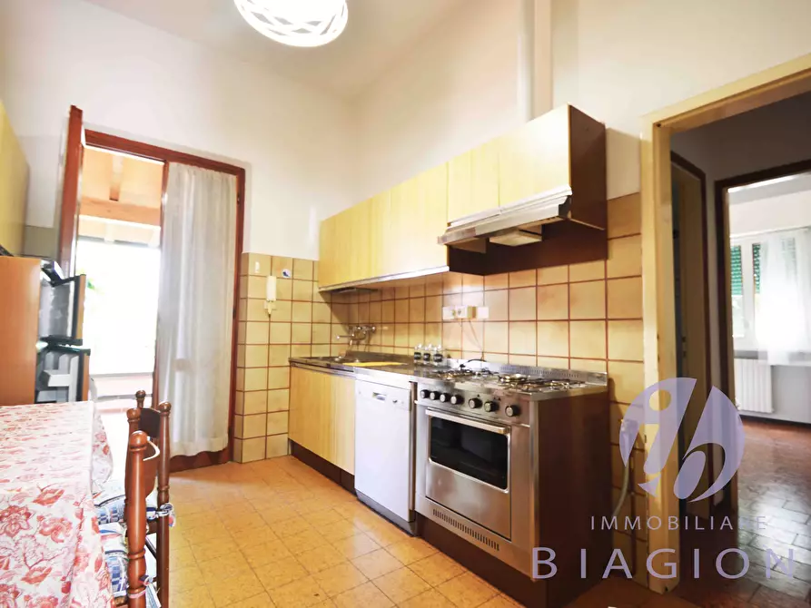 Immagine 13 di Villa in vendita  a Pietrasanta