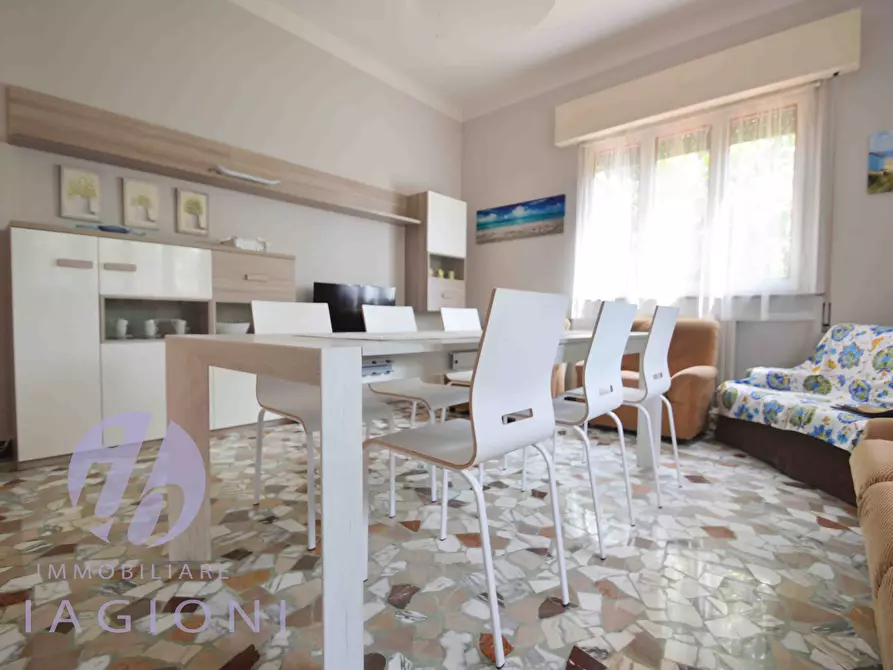 Immagine 15 di Casa indipendente in affitto  a Pietrasanta