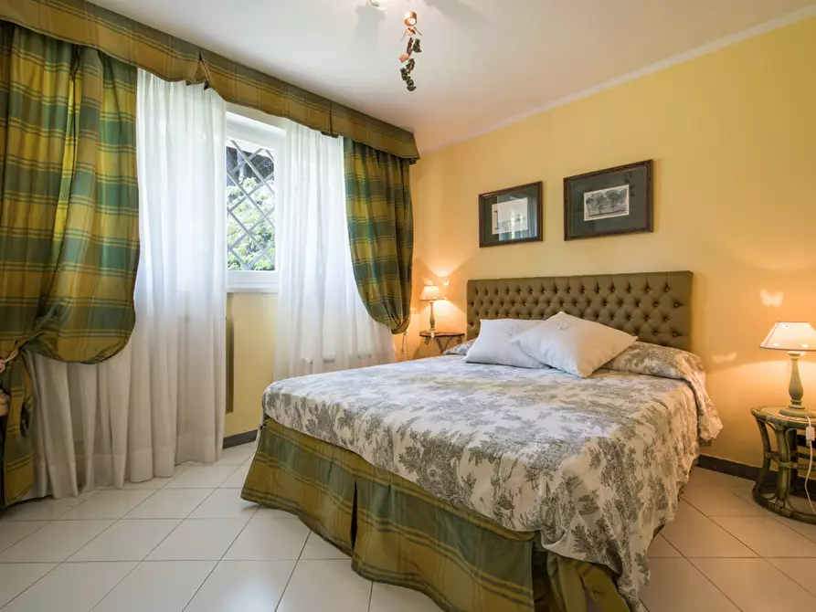 Immagine 18 di Villa in vendita  a Pietrasanta