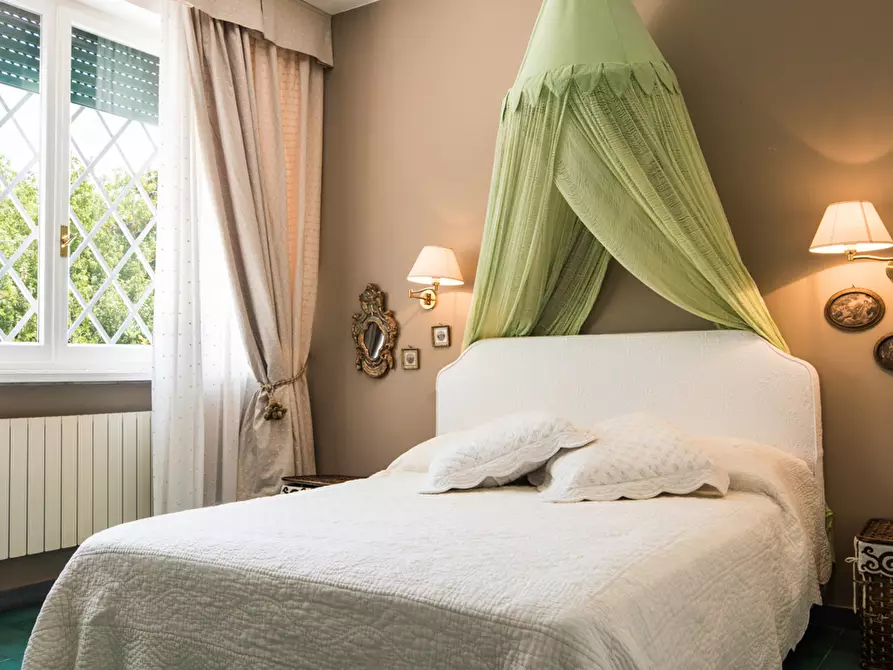 Immagine 33 di Villa in vendita  a Pietrasanta