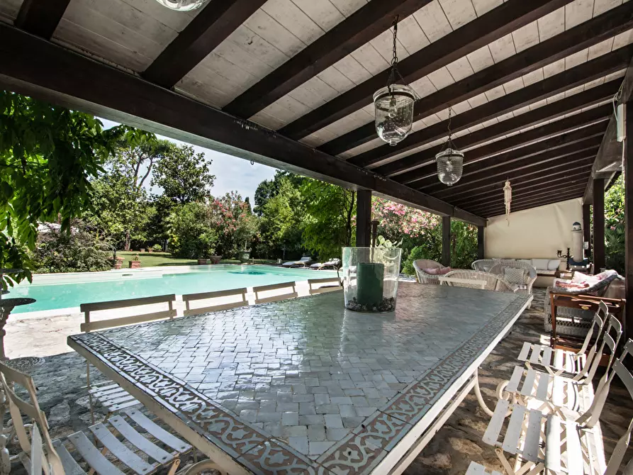 Immagine 8 di Villa in vendita  a Pietrasanta