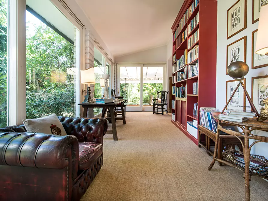 Immagine 37 di Villa in vendita  a Pietrasanta