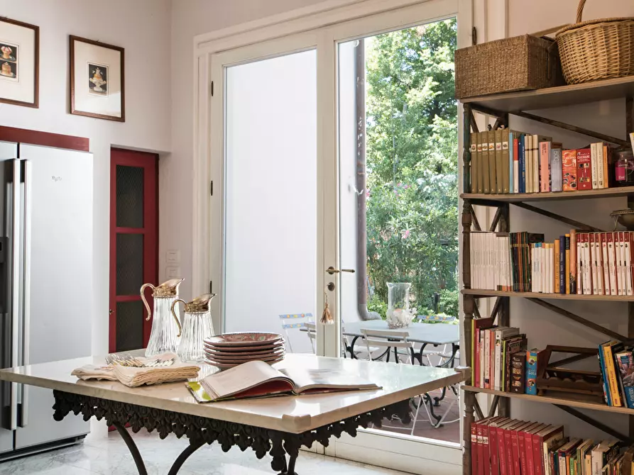 Immagine 29 di Villa in vendita  a Pietrasanta