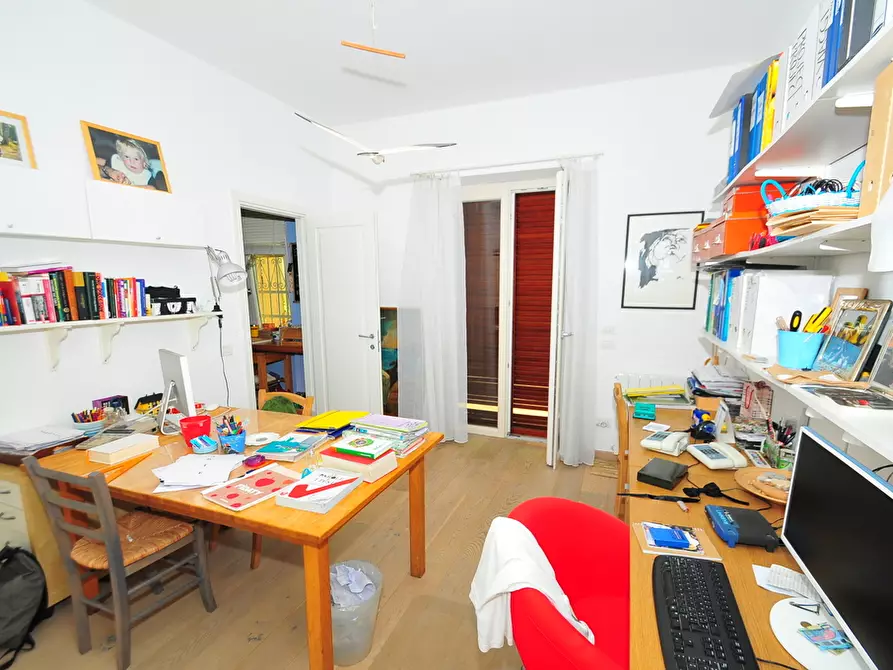 Immagine 17 di Villa in vendita  a Pietrasanta