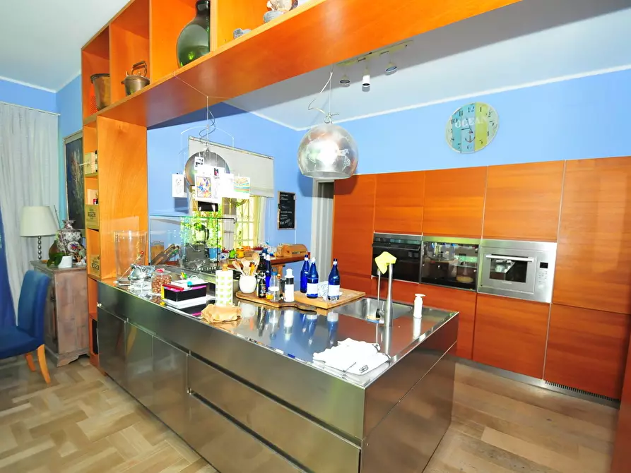 Immagine 7 di Villa in vendita  a Pietrasanta