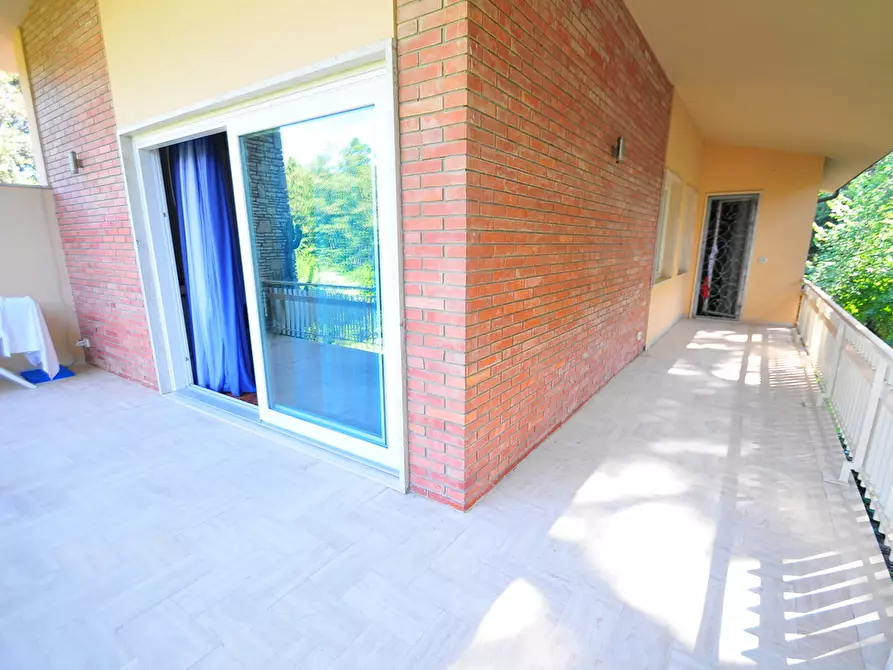 Immagine 16 di Villa in vendita  a Pietrasanta