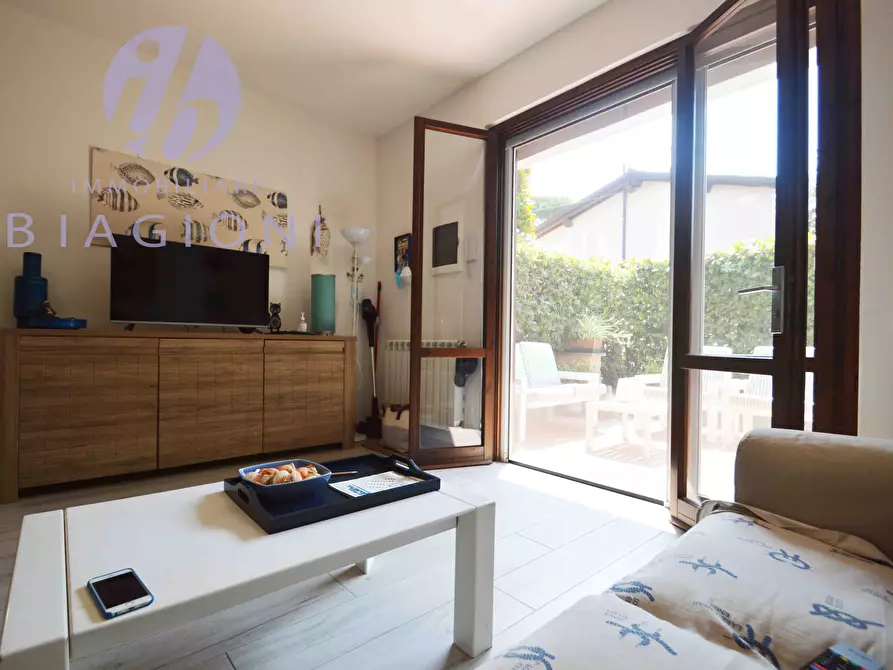 Immagine 18 di Appartamento in vendita  a Pietrasanta