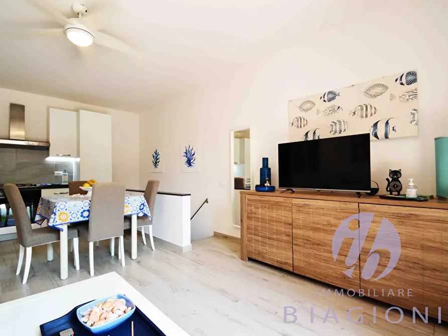 Immagine 12 di Appartamento in vendita  a Pietrasanta