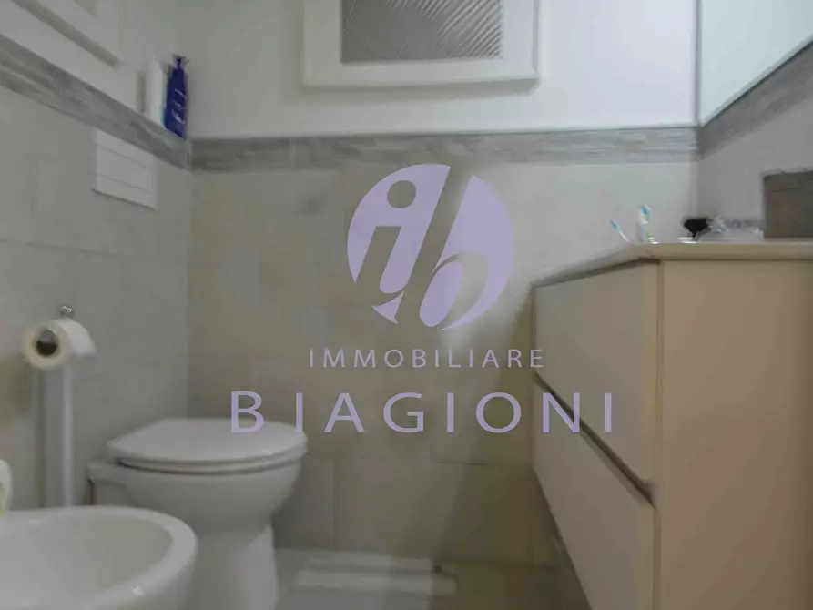 Immagine 27 di Appartamento in vendita  a Pietrasanta