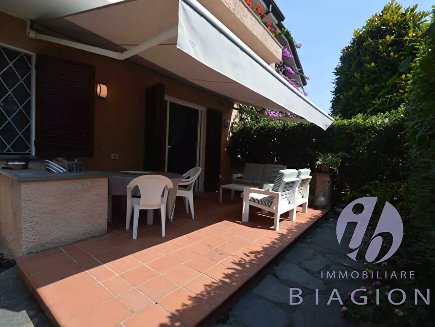 Immagine 1 di Appartamento in vendita  a Pietrasanta