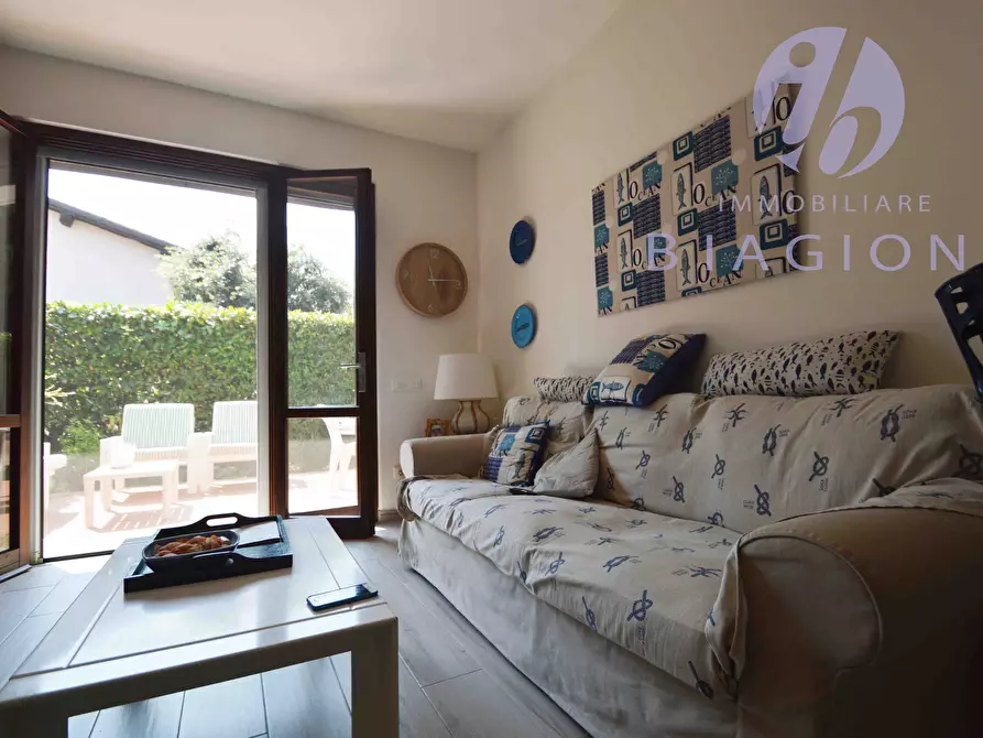 Immagine 11 di Appartamento in vendita  a Pietrasanta