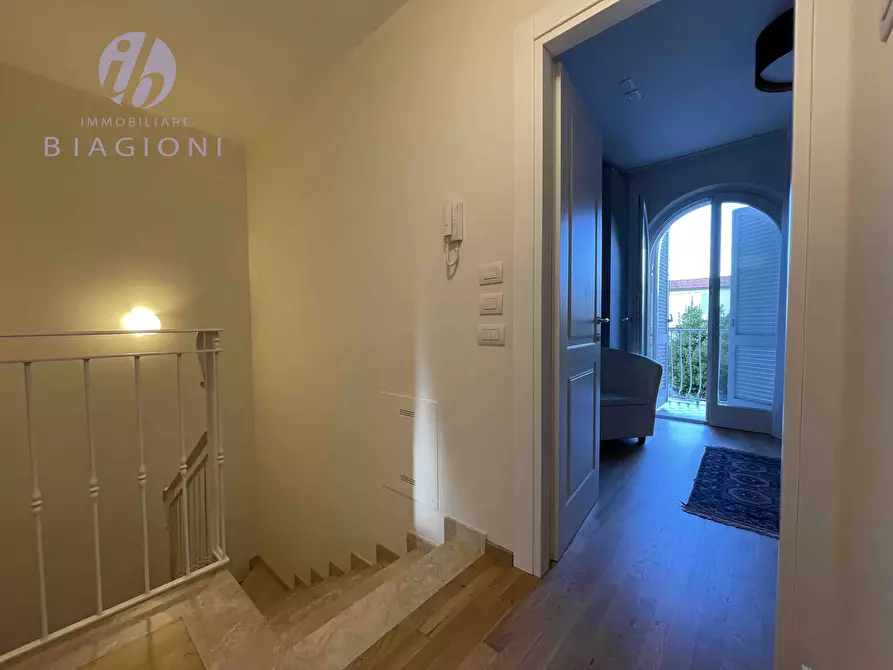 Immagine 19 di Casa trifamiliare in vendita  a Pietrasanta