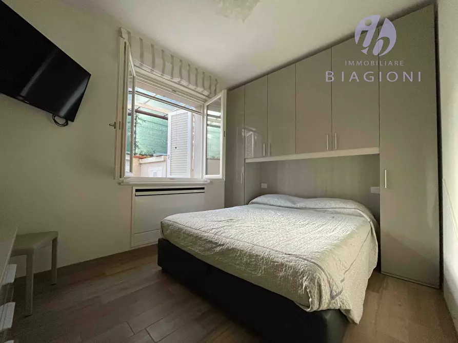 Immagine 6 di Casa trifamiliare in vendita  a Pietrasanta