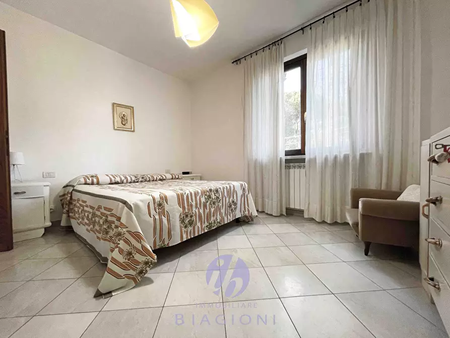 Immagine 12 di Casa bifamiliare in vendita  a Pietrasanta