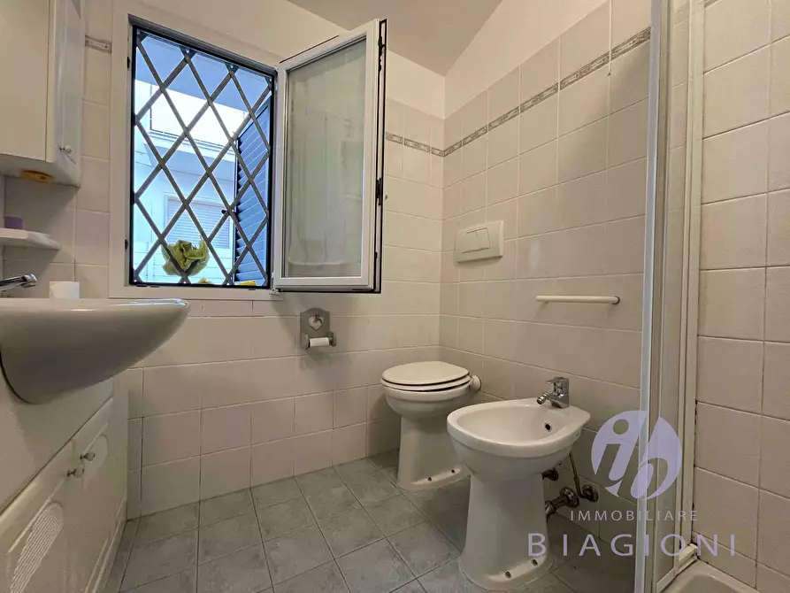 Immagine 7 di Appartamento in affitto  a Pietrasanta