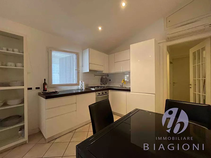 Immagine 3 di Appartamento in affitto  a Pietrasanta