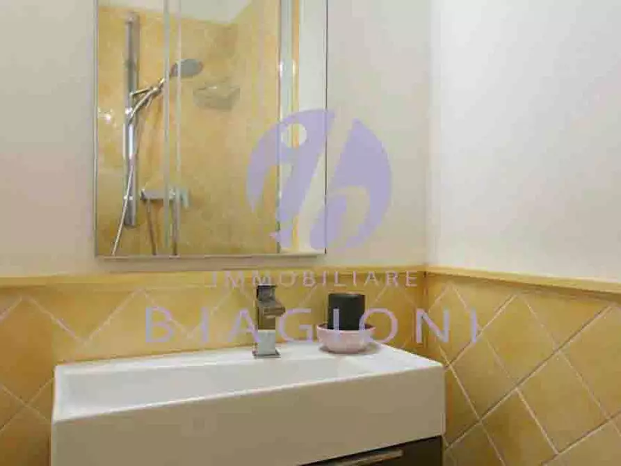 Immagine 17 di Villa in vendita  a Pietrasanta