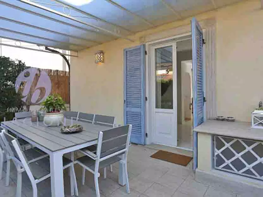 Immagine 4 di Villa in vendita  a Pietrasanta