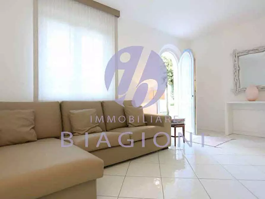 Immagine 9 di Villa in vendita  a Pietrasanta