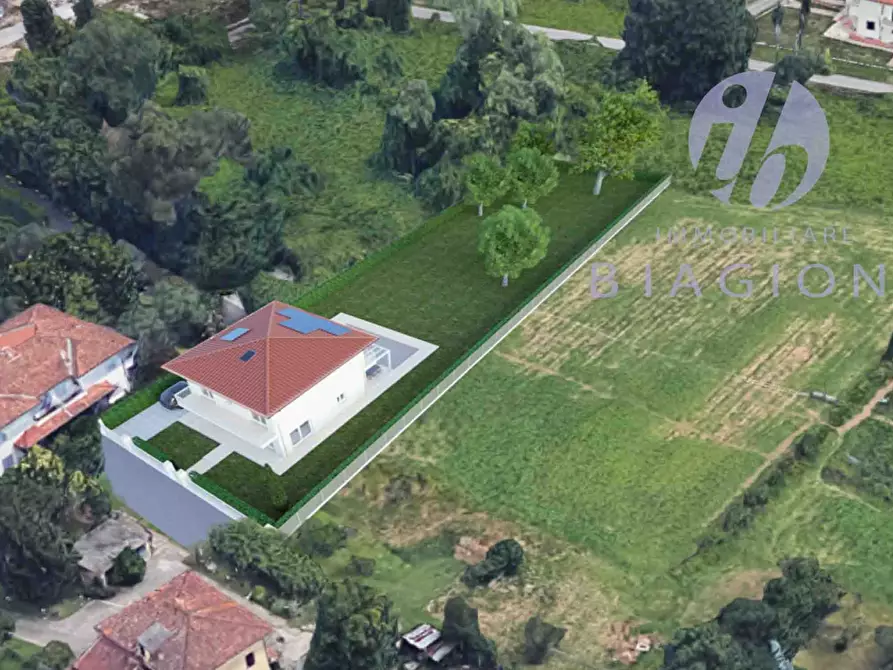 Immagine 2 di Villa in vendita  a Pietrasanta