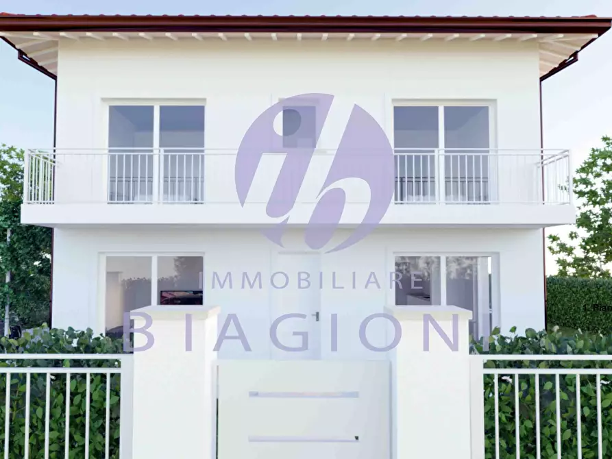 Immagine 6 di Villa in vendita  a Pietrasanta