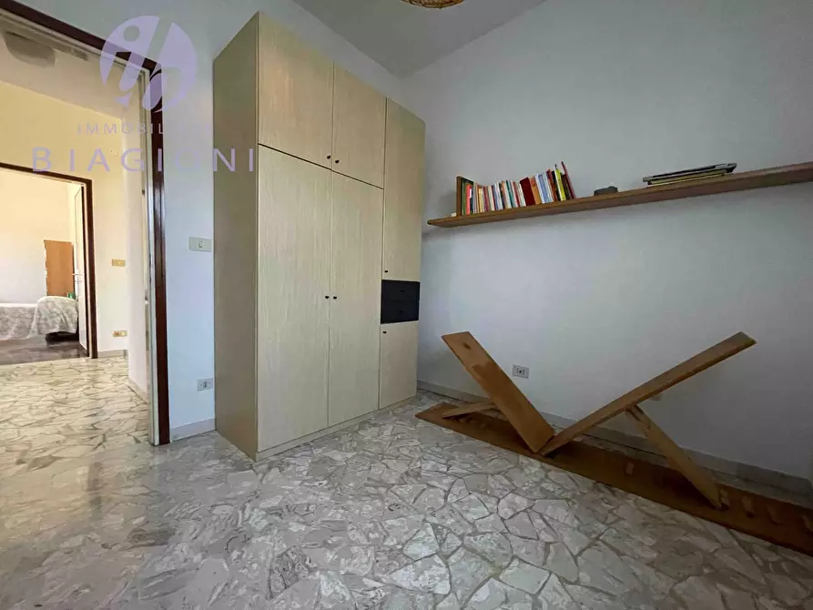 Immagine 14 di Casa indipendente in vendita  a Pietrasanta