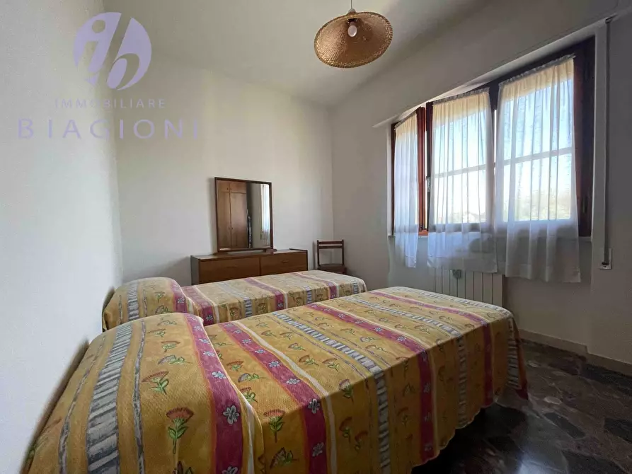 Immagine 13 di Casa indipendente in vendita  a Pietrasanta