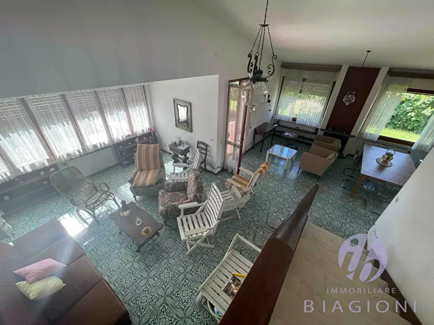 Immagine 8 di Villa in vendita  a Pietrasanta