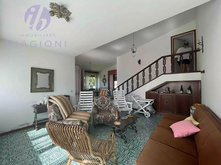 Immagine 7 di Villa in vendita  a Pietrasanta