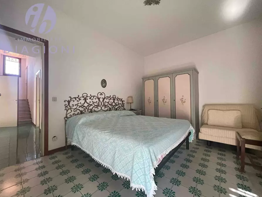 Immagine 18 di Villa in vendita  a Pietrasanta