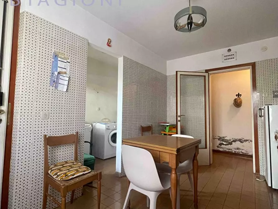 Immagine 9 di Villa in vendita  a Pietrasanta