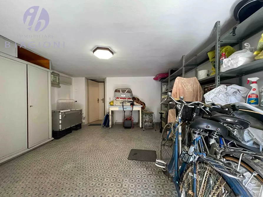 Immagine 30 di Casa bifamiliare in vendita  a Pietrasanta