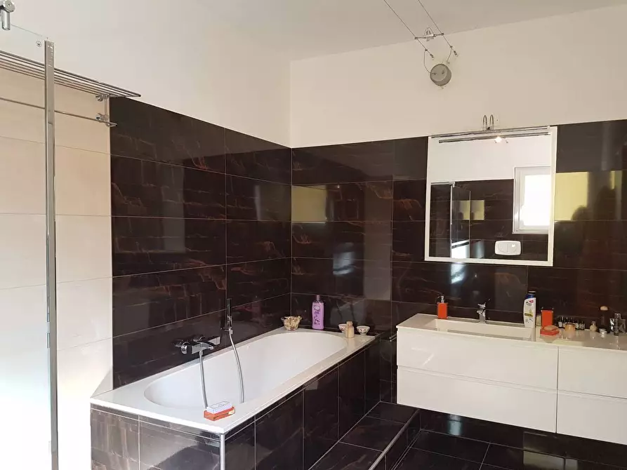 Immagine 9 di Terratetto in vendita  a Valeggio Sul Mincio