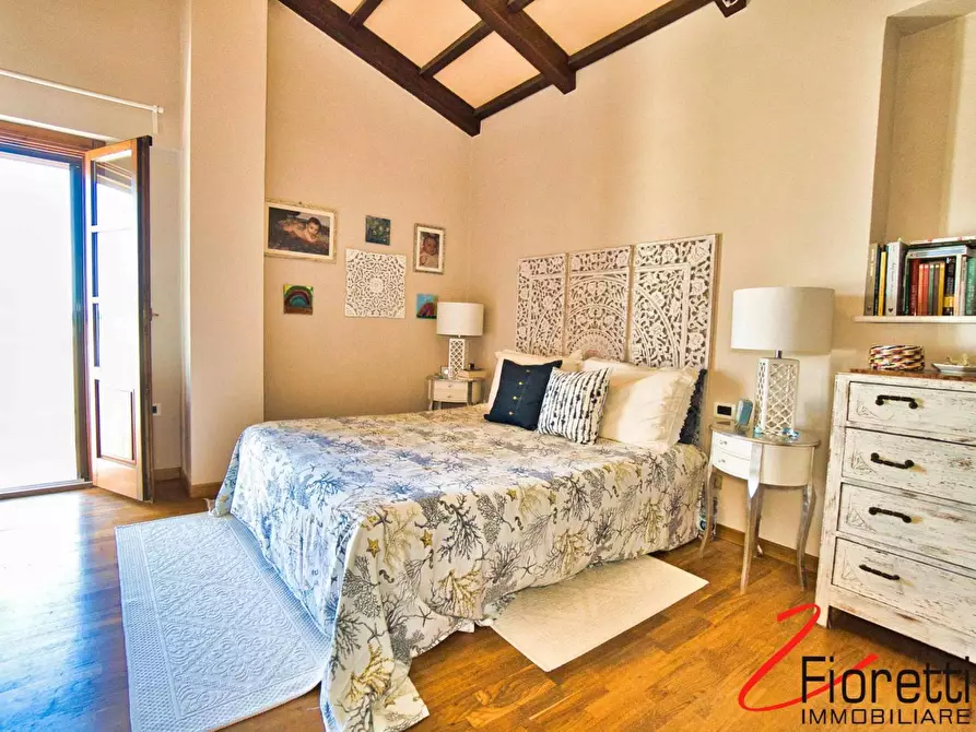 Immagine 37 di Villa in vendita  a Piombino