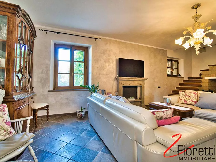 Immagine 21 di Villa in vendita  a Piombino