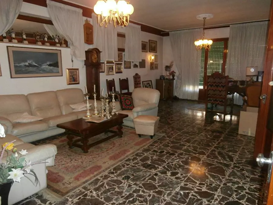 Immagine 21 di Appartamento in vendita  a Colle Di Val D'elsa