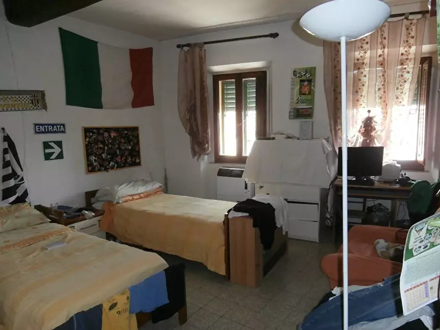 Immagine 10 di Appartamento in vendita  a Colle Di Val D'elsa