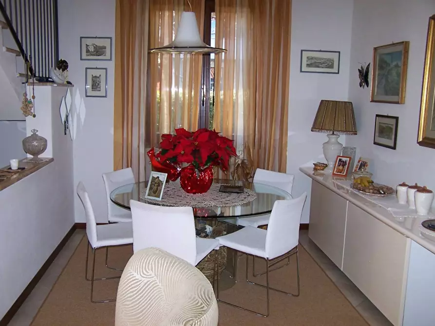 Immagine 3 di Villetta a schiera in vendita  a Casole D'elsa