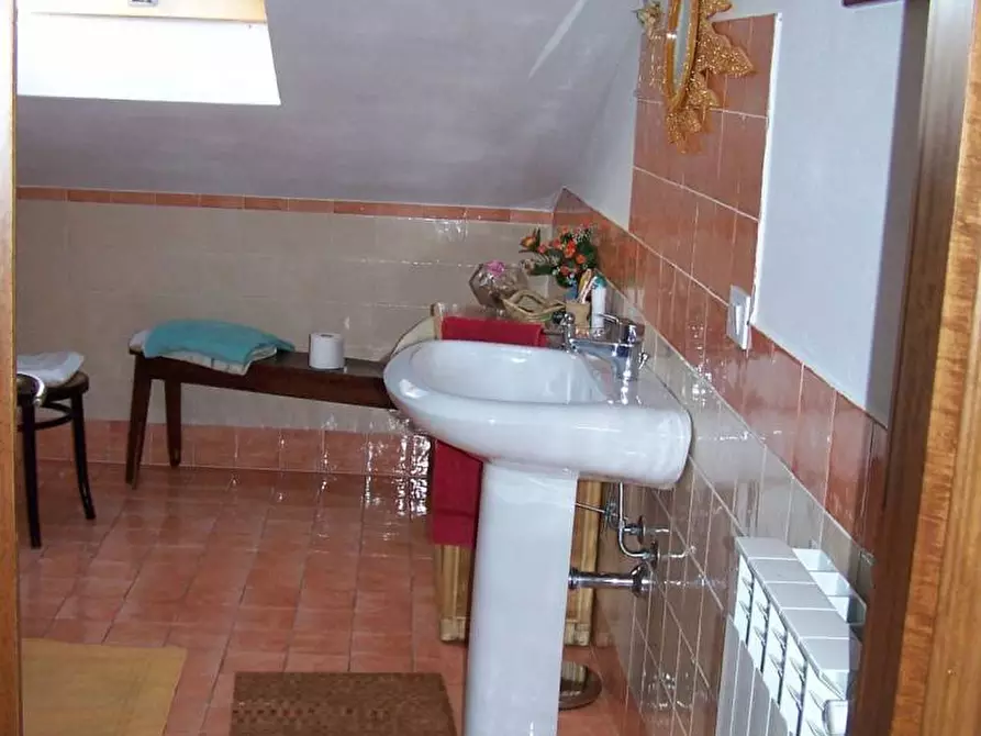 Immagine 12 di Villetta a schiera in vendita  a Casole D'elsa