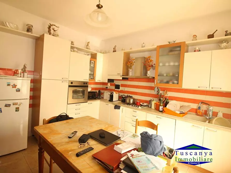 Immagine 5 di Appartamento in vendita  a Colle Di Val D'elsa