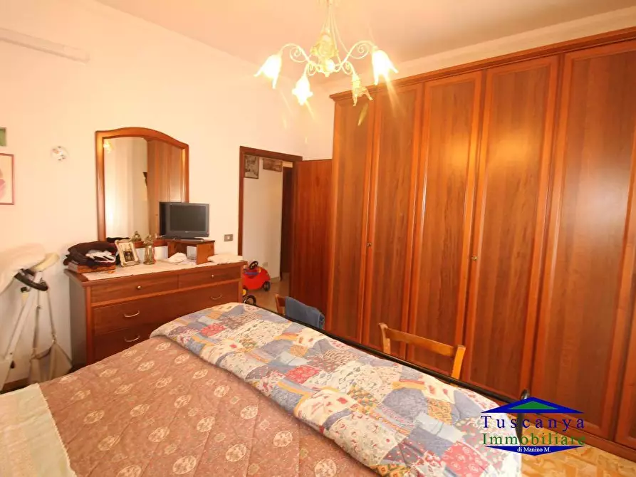 Immagine 12 di Appartamento in vendita  a Colle Di Val D'elsa