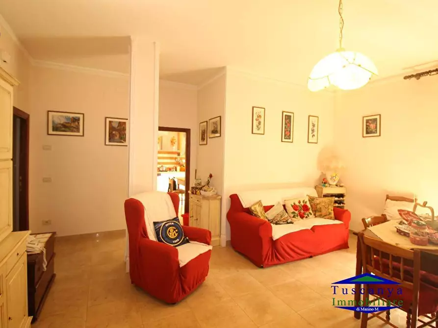 Immagine 2 di Appartamento in vendita  a Colle Di Val D'elsa