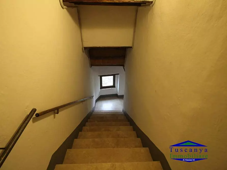 Immagine 10 di Appartamento in vendita  a Casole D'elsa