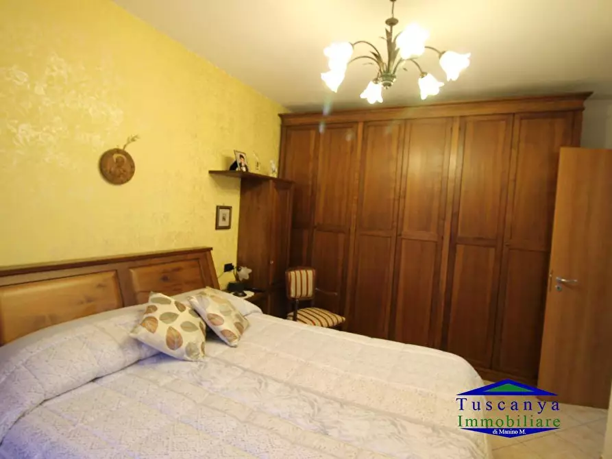 Immagine 6 di Appartamento in vendita  a Colle Di Val D'elsa