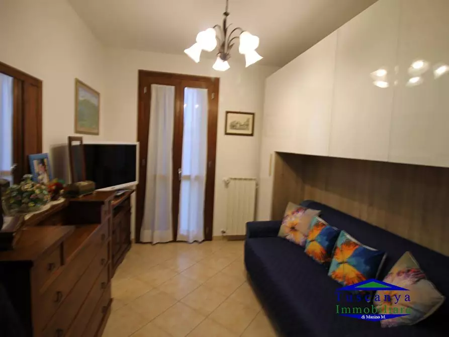 Immagine 3 di Appartamento in vendita  a Colle Di Val D'elsa